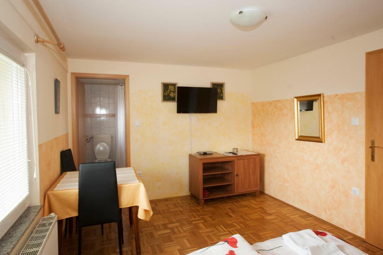 Guest House Celan Spodnja Hajdina Ngoại thất bức ảnh