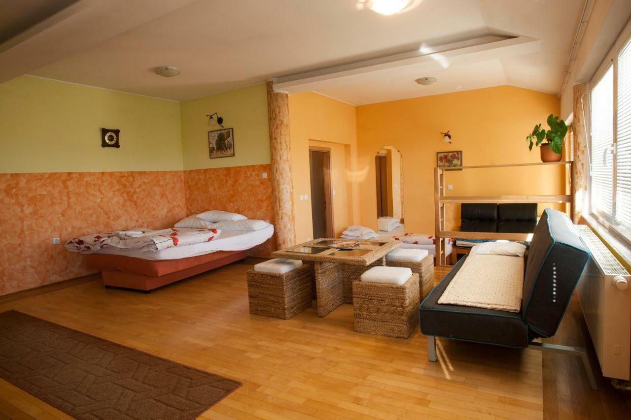Guest House Celan Spodnja Hajdina Ngoại thất bức ảnh
