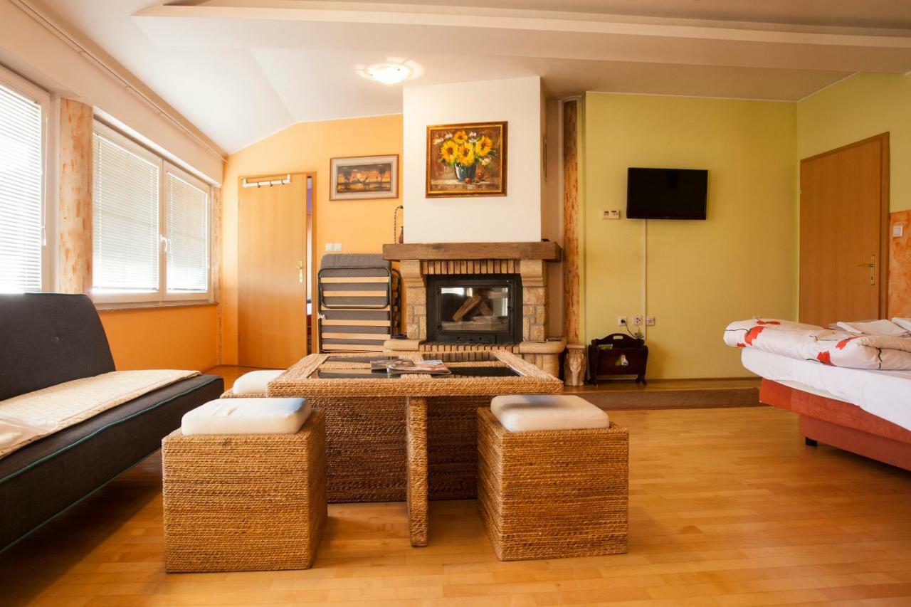 Guest House Celan Spodnja Hajdina Ngoại thất bức ảnh